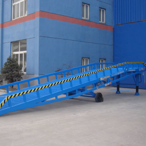 移動(dòng)液壓登車橋