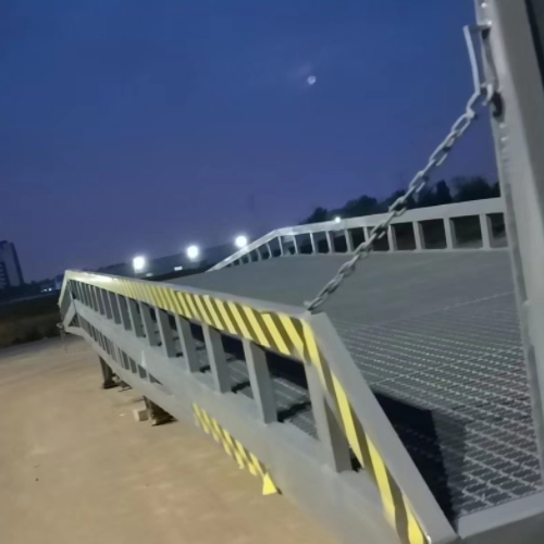 移動(dòng)液壓登車橋